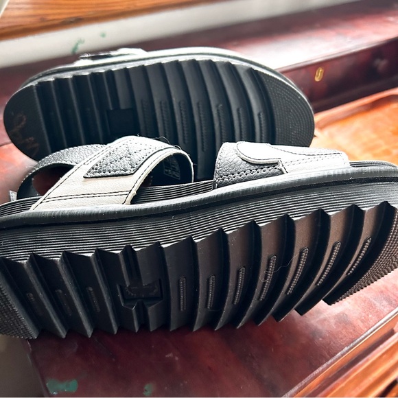 Dr. Martens Voss Mono Floral Sandals Women’s 8 NWOB - Picture 5 of 13